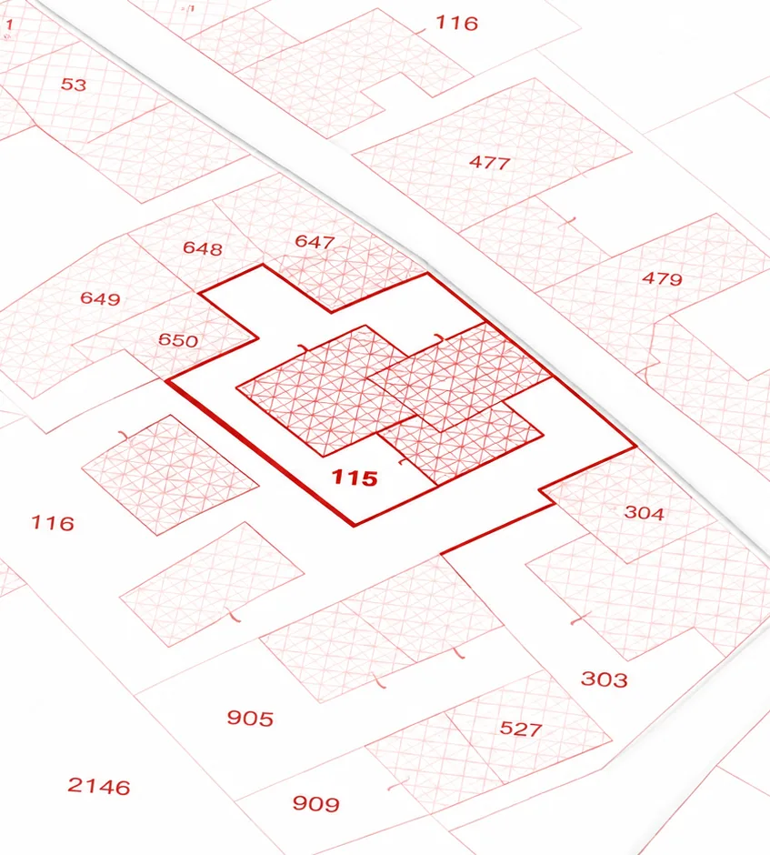 Isometric site map with numbered parcels and a building outlined in red for RF coverage planning